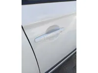 الباب الأمامى الأيسر