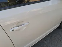 الباب الأمامى الأيمن