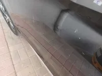 الباب الأمامى الأيسر
