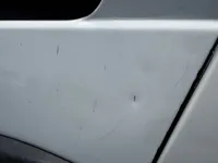 الباب الأمامى الأيسر