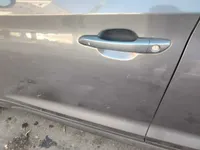 الباب الأمامى الأيسر
