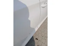 الباب الأمامى الأيمن