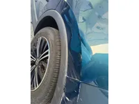 ألواح هيكل السيارة الأيسر
