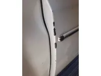 الباب الأمامى الأيمن