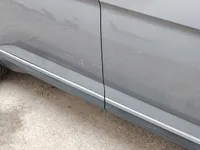 الباب الأمامى الأيمن