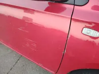 الباب الأمامى الأيمن