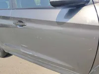 الباب الأمامى الأيمن