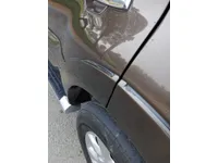 الباب الأمامى الأيسر