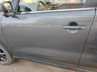 الباب الأمامى الأيسر