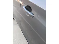 الباب الأمامى الأيسر