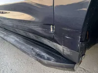 الباب الأمامى الأيمن