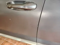 الباب الأمامى الأيسر