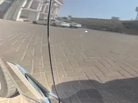 الباب الأمامى الأيسر