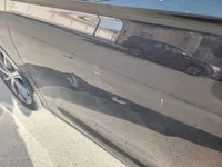 الباب الأمامى الأيسر