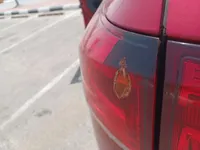 الأنوار الخلفية اليمين