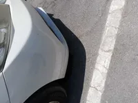 الباب الأمامى الأيسر