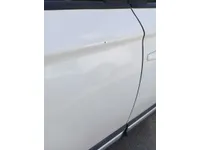 الباب الأمامى الأيمن