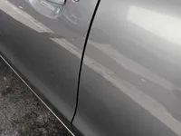 الباب الأمامى الأيسر