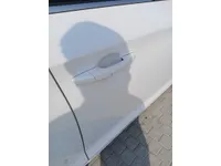 الباب الأمامى الأيسر