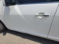 الباب الأمامى الأيسر
