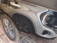الباب الأمامى الأيمن
