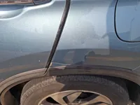 ألواح هيكل السيارة الأيسر