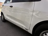 الباب الأمامى الأيمن
