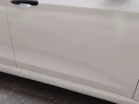 الباب الأمامى الأيمن