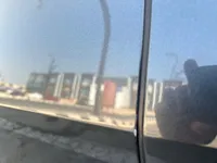 الباب الأمامى الأيسر