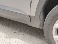 الباب الأمامى الأيمن