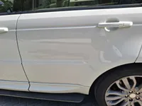 الباب الأمامى الأيسر