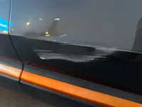 الباب الأمامى الأيمن