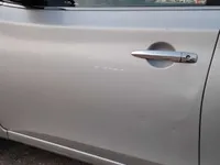 الباب الأمامى الأيسر