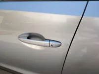 الباب الأمامى الأيسر