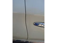 الباب الأمامى الأيمن