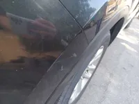 الباب الأمامى الأيسر