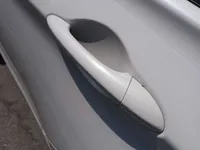 الباب الأمامى الأيسر