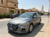 هونداي إلنترا