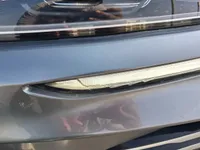 الأنوار الأمامية اليسار