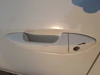 الباب الأمامى الأيسر