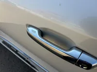الباب الأمامى الأيسر