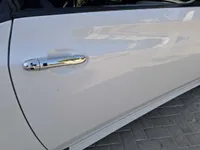الباب الأمامى الأيمن