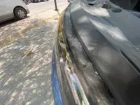الأنوار الأمامية اليمين