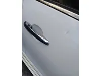 الباب الأمامى الأيسر