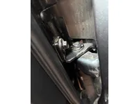 الباب الأمامى الأيسر