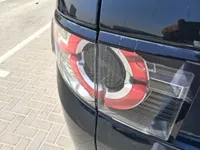 الأنوار الخلفية اليسار