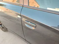 الباب الأمامى الأيمن