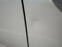الباب الأمامى الأيمن