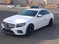 Mercedes E200