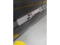 الباب الأمامى الأيسر